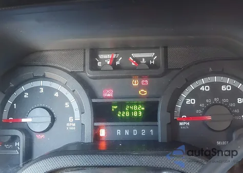 2013 Ford E-350 Super Duty Commercial z USA, uszkodzony, nr VIN 1FTSE3EL1DDA52153